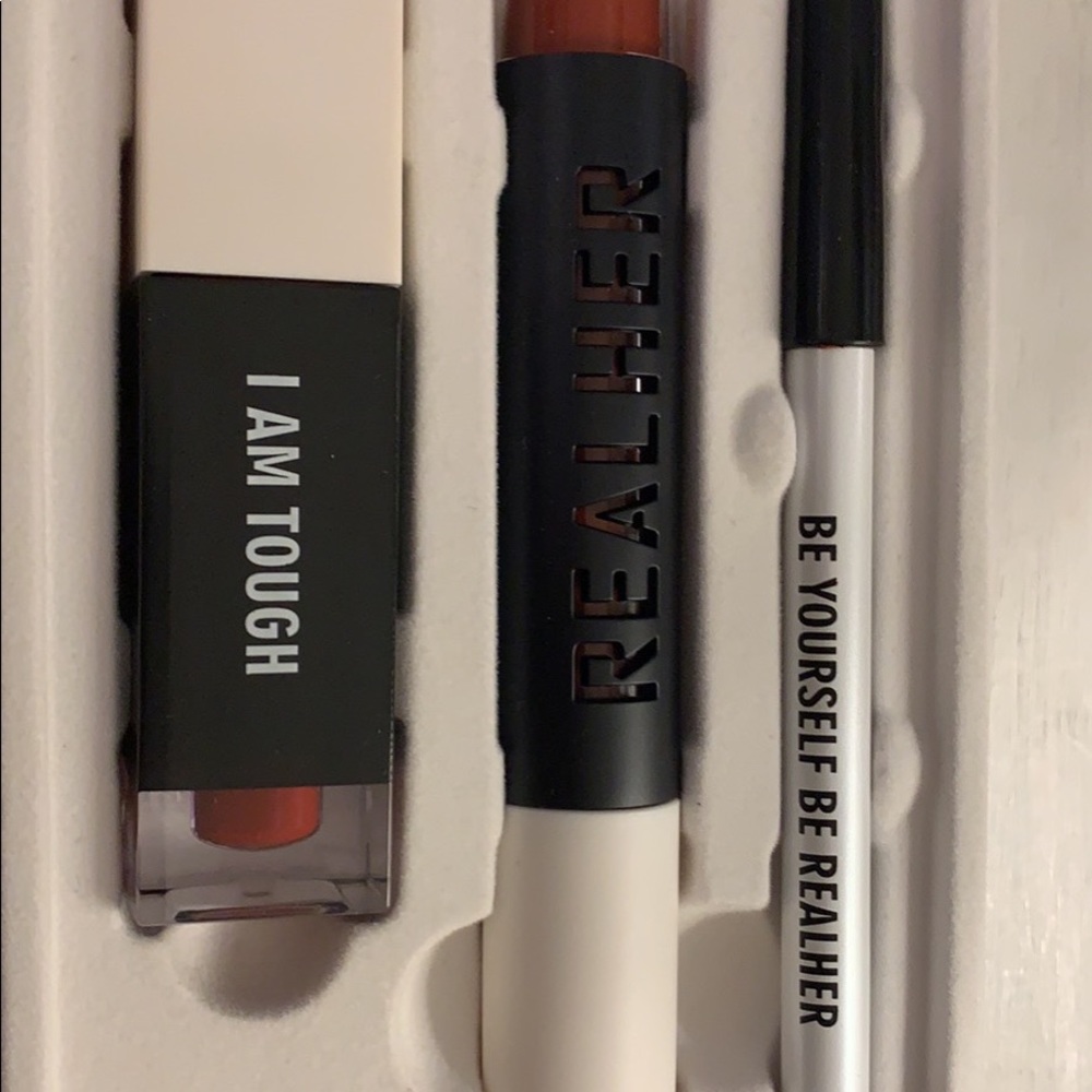 Realher lip kit